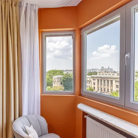 Amazing Style, Bright Colors, Balconies, 1br Near The Faculty Of Law *