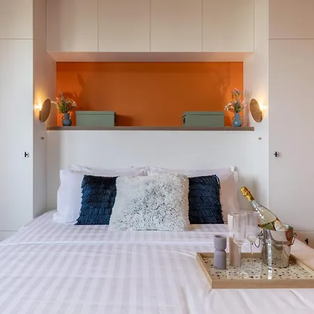 Amazing Style, Bright Colors, Balconies, 1br Near The Faculty Of Law Apartment *