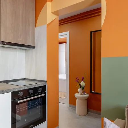 Daire Amazing Style, Bright Colors, Balconies, 1br Near The Faculty Of Law *