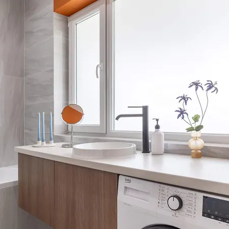 Amazing Style, Bright Colors, Balconies, 1br Near The Faculty Of Law Daire Bükreş