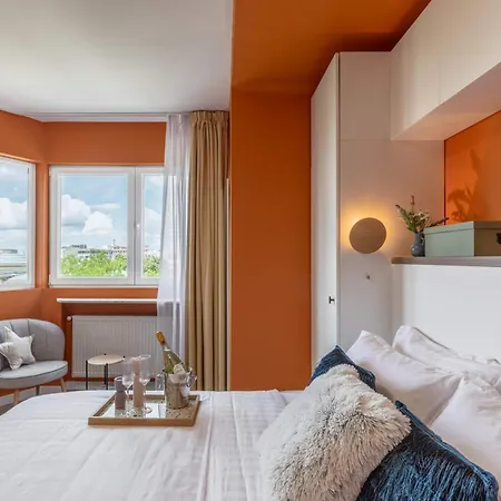 Amazing Style, Bright Colors, Balconies, 1br Near The Faculty Of Law Daire