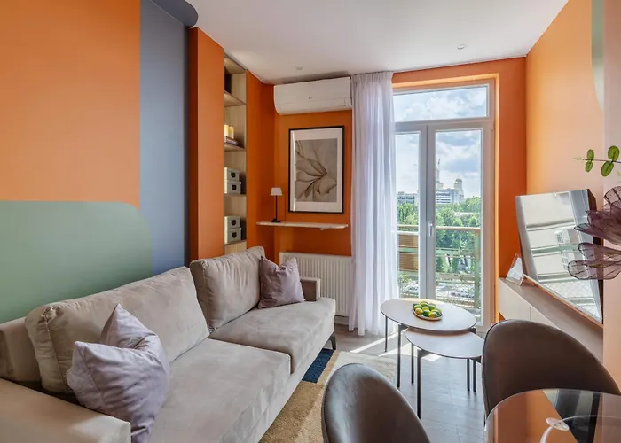 Amazing Style, Bright Colors, Balconies, 1br Near The Faculty Of Law * بوخارست