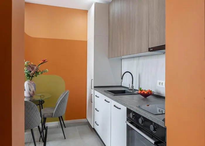 Apartment Amazing Style, Bright Colors, Balconies, 1br Near The Faculty Of Law