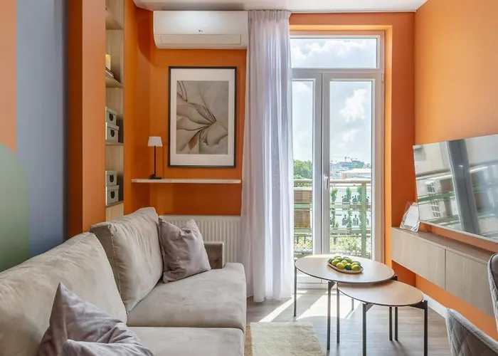 Amazing Style, Bright Colors, Balconies, 1br Near The Faculty Of Law *