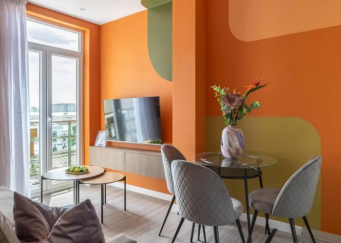 Apartment Amazing Style, Bright Colors, Balconies, 1br Near The Faculty Of Law Bucharest