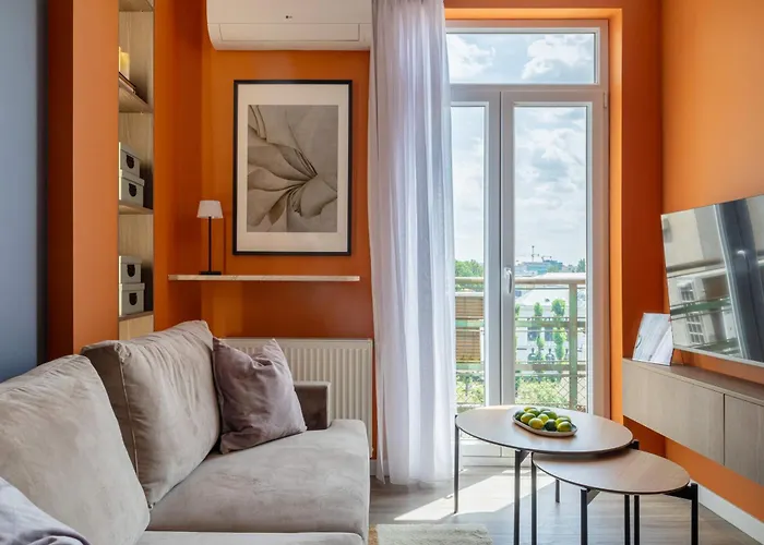 Amazing Style, Bright Colors, Balconies, 1br Near The Faculty Of Law