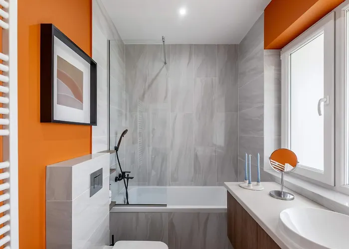 Apartment Amazing Style, Bright Colors, Balconies, 1br Near The Faculty Of Law Bucharest