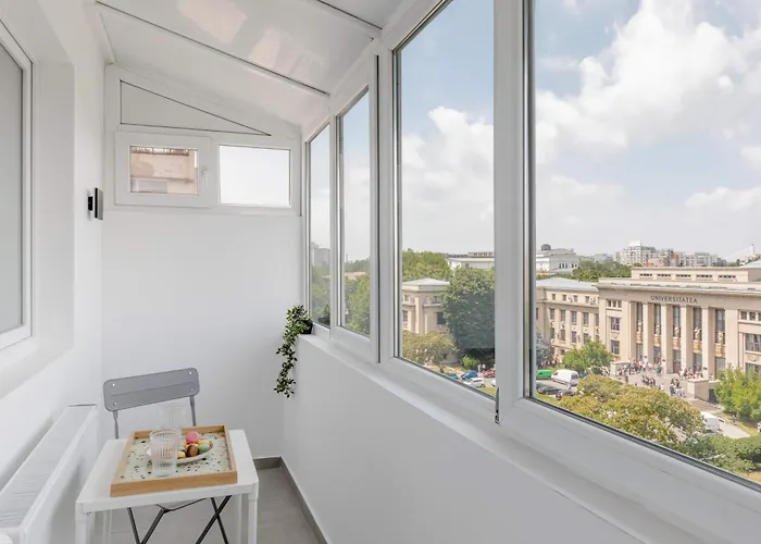 Amazing Style, Bright Colors, Balconies, 1br Near The Faculty Of Law Apartment
