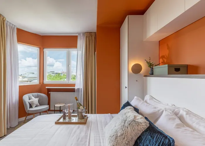 Amazing Style, Bright Colors, Balconies, 1br Near The Faculty Of Law شقة