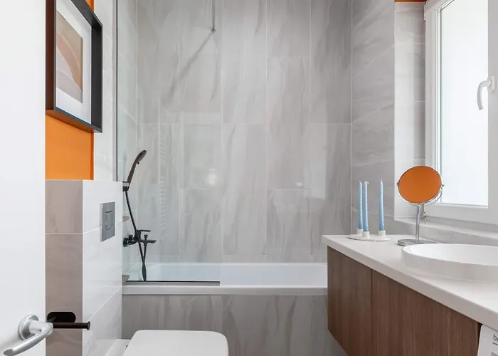 Amazing Style, Bright Colors, Balconies, 1br Near The Faculty Of Law Lägenhet Bukarest