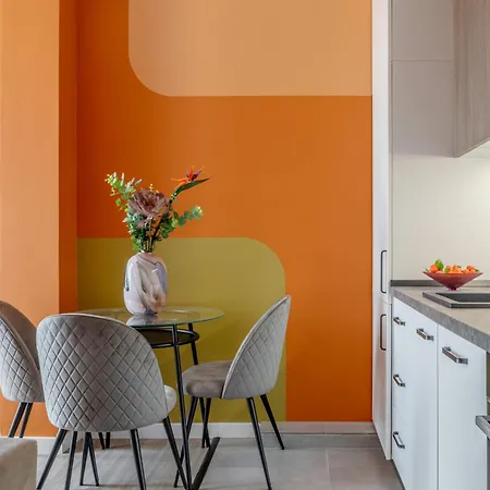 Amazing Style, Bright Colors, Balconies, 1br Near The Faculty Of Law *